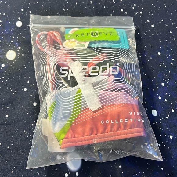 Speedo Small eco endurance good vibes Speedo top - Picture 2 of 16